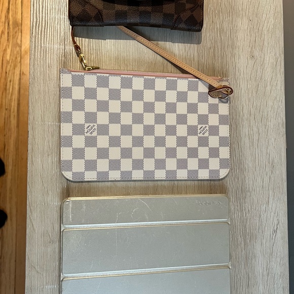 New never used pochette (came with neverfull) have e receipt and dust bag - Picture 5 of 5